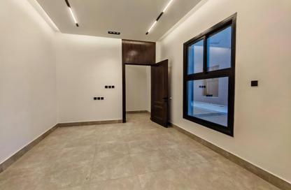 Full Floor - 4 Bedrooms - 3 Bathrooms for sale in Al Munisiyah - Riyadh - Ar Riyadh Full Floor - 4 Bedrooms - 3 Bathrooms for sale in Al Munisiyah - Riyadh - Ar Riyadh