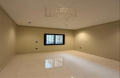 Apartment - 4 Bedrooms - 4 Bathrooms for sale in An Nuzhah - Jeddah - Makkah Al Mukarramah
