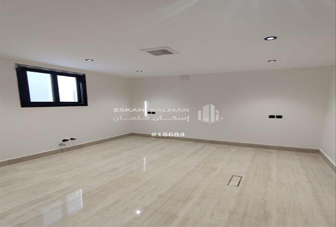 2Oz4xzEEYam - Property Image 3