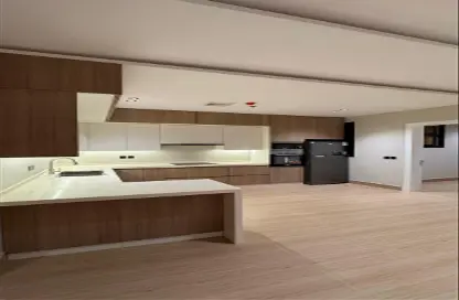 شقة - 3 غرف نوم - 3 حمامات للايجار في الحمراء - الخبر - الشرقية