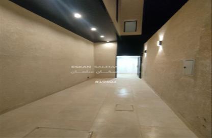 Apartment - 7+ Bedrooms - 4 Bathrooms for sale in Al Murjan - Riyadh - Ar Riyadh