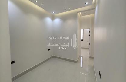 Full Floor - 7 Bedrooms - 3 Bathrooms for sale in Al Janadriyah - Riyadh - Ar Riyadh