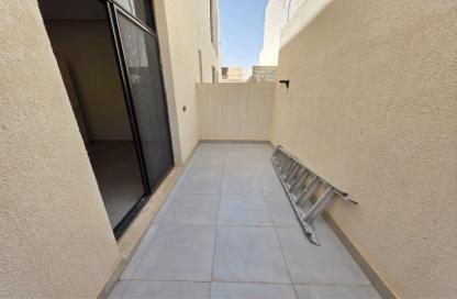 Full Floor - 5 Bedrooms - 1 Bathroom for sale in Qurtubah - Riyadh - Ar Riyadh