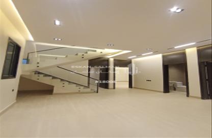 Apartment - 6 Bedrooms - 4 Bathrooms for sale in Al Murjan - Riyadh - Ar Riyadh