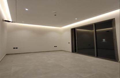 Apartment - 4 Bedrooms - 3 Bathrooms for sale in Al Yarmuk - Riyadh - Ar Riyadh