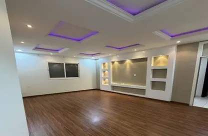 Full Floor - 5 Bedrooms - 3 Bathrooms for rent in Ar Rimal - Riyadh - Ar Riyadh