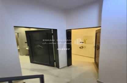 Apartment - 4 Bedrooms - 3 Bathrooms for sale in Al Janadriyah - Riyadh - Ar Riyadh Apartment - 4 Bedrooms - 3 Bathrooms for sale in Al Janadriyah - Riyadh - Ar Riyadh