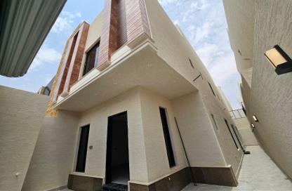 Full Floor - 5 Bedrooms - 4 Bathrooms for sale in Ar Rimal - Riyadh - Ar Riyadh