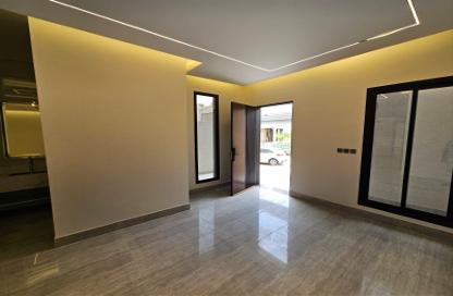Full Floor - 5 Bedrooms - 4 Bathrooms for sale in Ar Rimal - Riyadh - Ar Riyadh