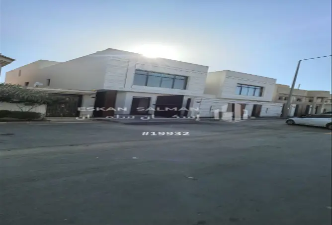 51861119 - Property Image 2