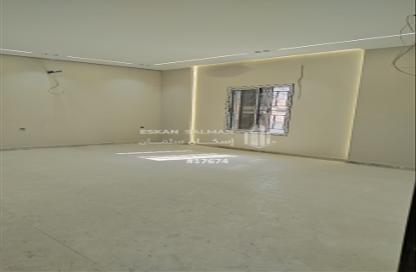 Apartment - 5 Bedrooms - 4 Bathrooms for sale in أبوبريقاء - Al Madinah Al Munawwarah - Al Madinah Al Munawwarah Apartment - 5 Bedrooms - 4 Bathrooms for sale in أبوبريقاء - Al Madinah Al Munawwarah - Al Madinah Al Munawwarah
