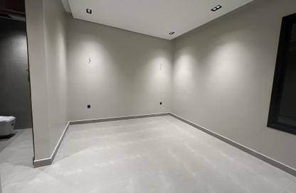 Villa - 5 Bedrooms - 5 Bathrooms for sale in Al Munisiyah - Riyadh - Ar Riyadh