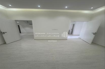 Apartment - 5 Bedrooms - 4 Bathrooms for sale in Al Janadriyah - Riyadh - Ar Riyadh Apartment - 5 Bedrooms - 4 Bathrooms for sale in Al Janadriyah - Riyadh - Ar Riyadh