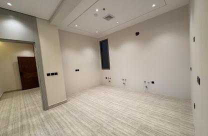 Apartment - 3 Bedrooms - 3 Bathrooms for sale in East Naseem - Riyadh - Ar Riyadh