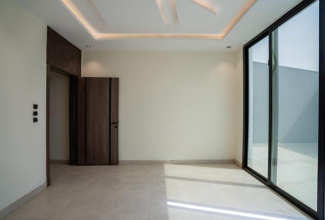 51443489 - Property Image 2