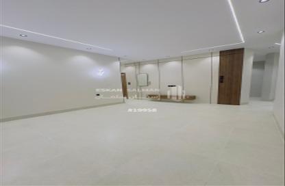 Apartment - 4 Bedrooms - 3 Bathrooms for sale in ريحه - At Taif - Makkah Al Mukarramah