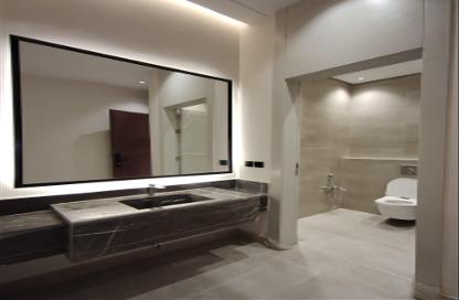 Apartment - 4 Bedrooms - 3 Bathrooms for sale in Al Yarmuk - Riyadh - Ar Riyadh