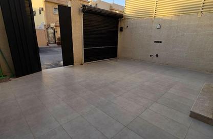 Full Floor - 4 Bedrooms - 3 Bathrooms for sale in Al Khalij - Riyadh - Ar Riyadh