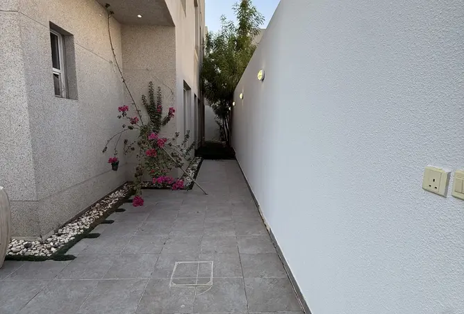 52253112 - Property Image 3