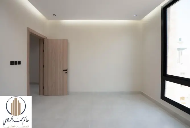 52348378 - Property Image 3