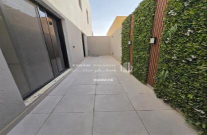 Villa - 6 Bedrooms - 6 Bathrooms for sale in Al Janadriyah - Riyadh - Ar Riyadh