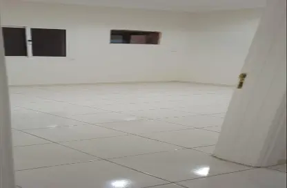 Apartment - 4 Bedrooms - 2 Bathrooms for rent in Mishrifah - Jeddah - Makkah Al Mukarramah