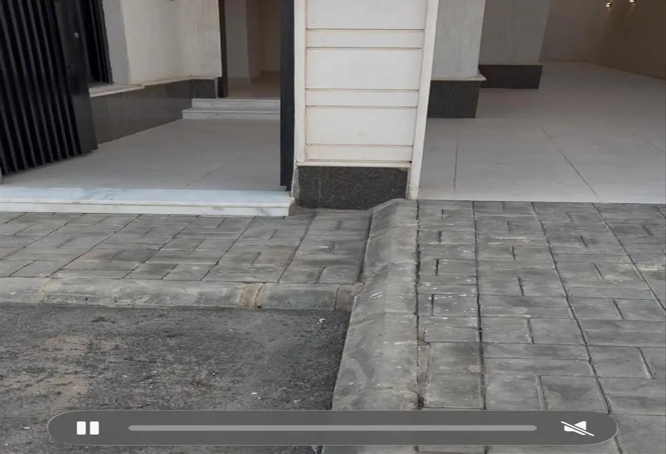 51693920 - Property Main Image
