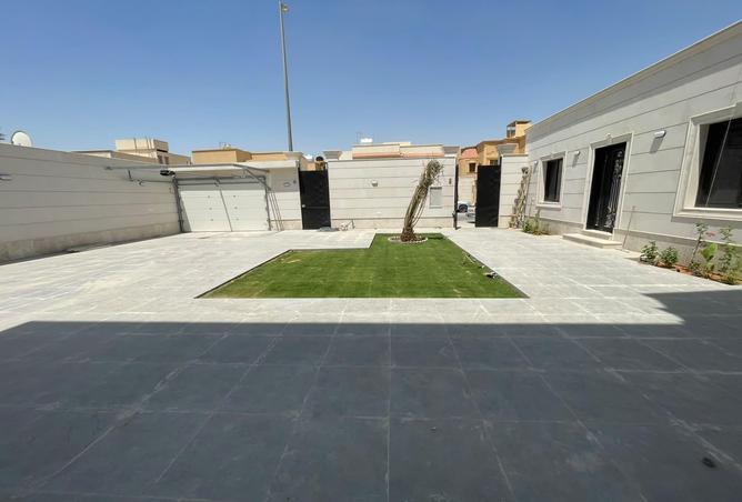 51703983 - Property Image 2