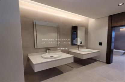 Apartment - 5 Bedrooms - 4 Bathrooms for sale in Ar Rawdah - Ad Dammam - Eastern