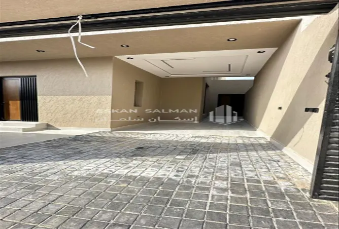 51004360 - Property Image 2