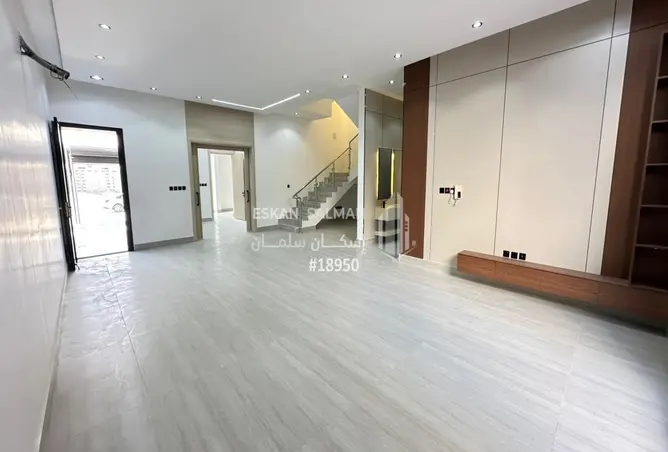 51004360 - Property Image 3