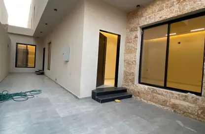 Villa - 6 Bedrooms - 5 Bathrooms for sale in Ar Rimal - Riyadh - Ar Riyadh