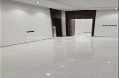 Full Floor - 5 Bedrooms - 3 Bathrooms for sale in Al Bayan - Riyadh - Ar Riyadh