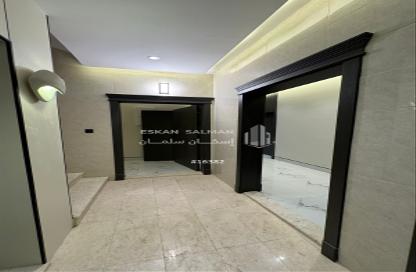 Apartment - 5 Bedrooms - 3 Bathrooms for sale in الجفيجف - امارة منطقة مكة المكرمة - الطائف - Makkah Al Mukarramah Apartment - 5 Bedrooms - 3 Bathrooms for sale in الجفيجف - امارة منطقة مكة المكرمة - الطائف - Makkah Al Mukarramah