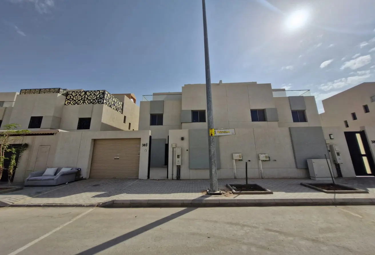 52137811 - Property Main Image