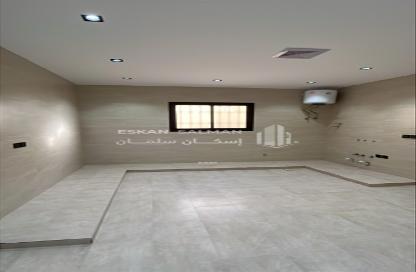 Apartment - 7+ Bedrooms - 5 Bathrooms for sale in غرناطة - Al Muzahimiyah - Ar Riyadh Apartment - 7+ Bedrooms - 5 Bathrooms for sale in غرناطة - Al Muzahimiyah - Ar Riyadh