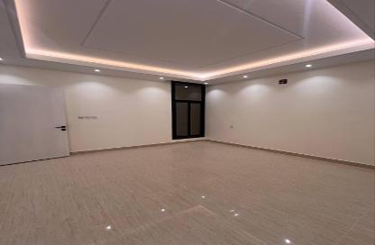 Full Floor - 3 Bedrooms - 5 Bathrooms for sale in Al Farouk - Riyadh - Ar Riyadh