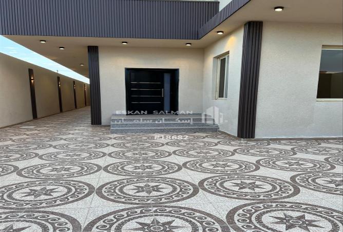 2OseIyb46a0 - Property Image 2