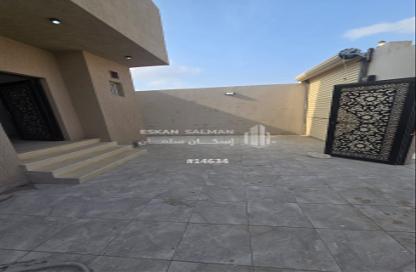 طابق كامل - 5 غرف نوم - 4 حمامات للبيع في الرياض - جدة - مكة المكرمة