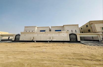 فيلا - 8 غرف نوم - 6 حمامات للبيع في العزيزية - الجبيل - الشرقية