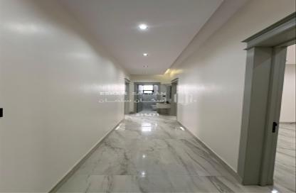 طابق كامل - 6 غرف نوم - 3 حمامات للبيع في الرمال - الرياض - الرياض طابق كامل - 6 غرف نوم - 3 حمامات للبيع في الرمال - الرياض - الرياض