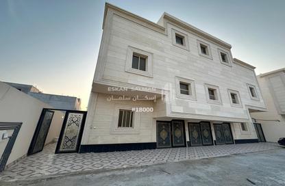 Apartment - 5 Bedrooms - 3 Bathrooms for sale in الحمراء - Al Jubail - Eastern Apartment - 5 Bedrooms - 3 Bathrooms for sale in الحمراء - Al Jubail - Eastern