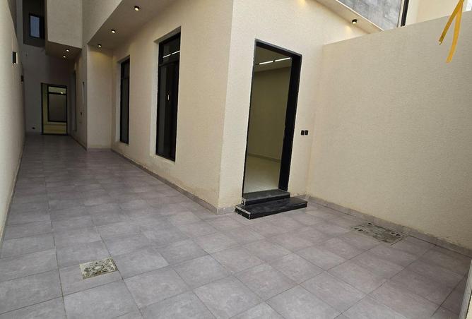 51790562 - Property Image 2
