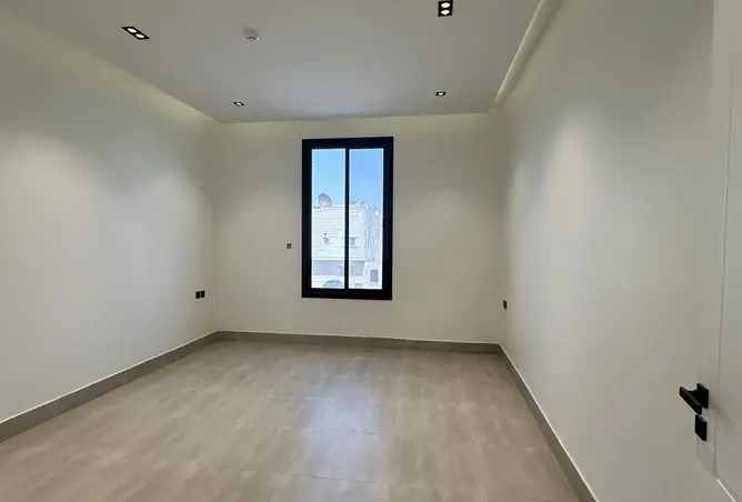 52157977 - Property Image 3
