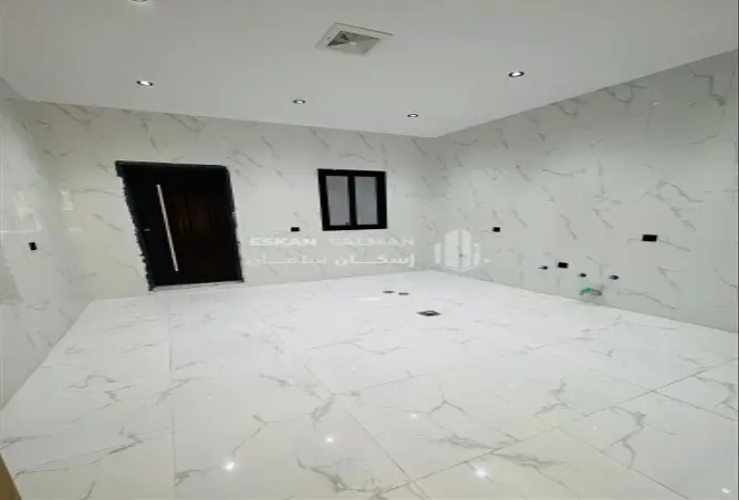 51004439 - Property Image 2