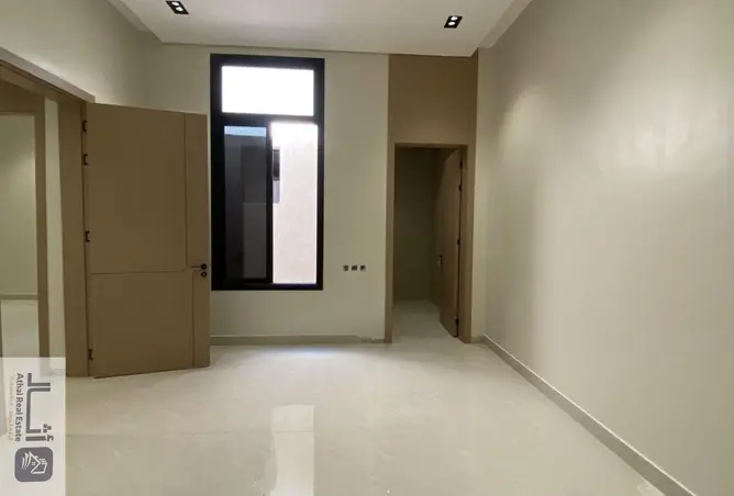 52137905 - Property Image 2