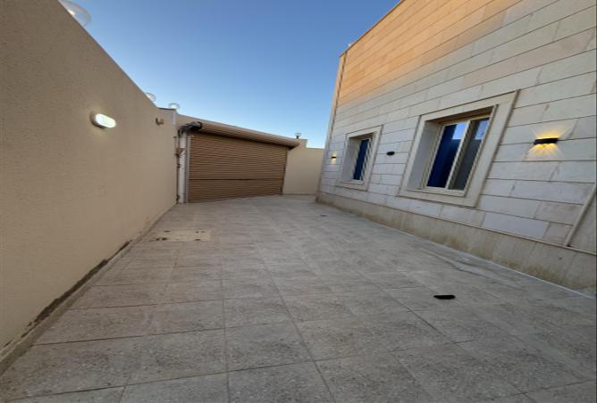 51426804 - Property Image 2