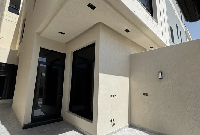 52157965 - Property Image 3