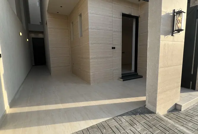 52354722 - Property Image 2
