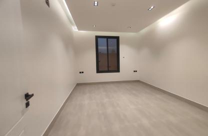 Apartment - 4 Bedrooms - 3 Bathrooms for sale in Al Yarmuk - Riyadh - Ar Riyadh